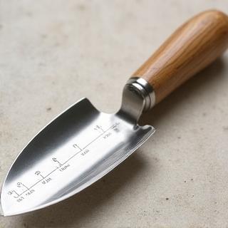 Ergonomic Garden Trowel